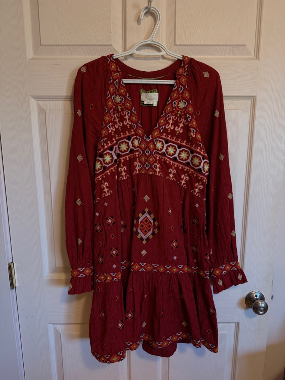 Anthropologie Niamh Dress Women Small Red Embroidered Tribal Aztec Ruffle V-neck